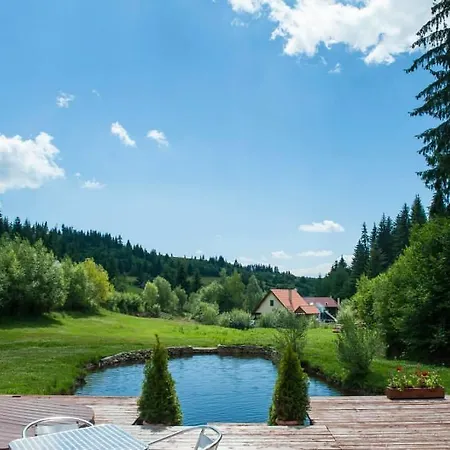 Crossline Lodge